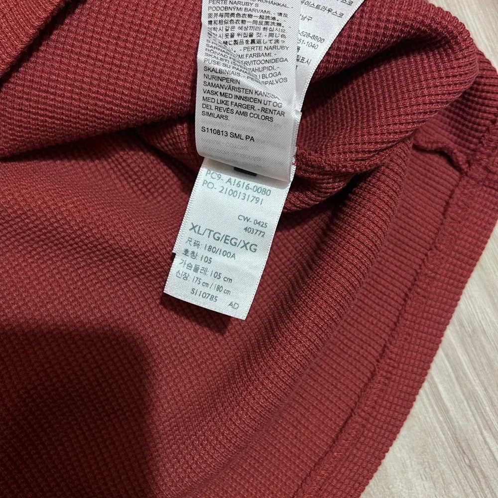 Levi's Men's XL Red Waffle Knit Thermal Shirt Long Sleeve Crew Neck
